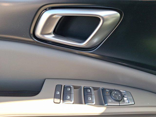 new 2025 Kia Carnival Hybrid car, priced at $43,135