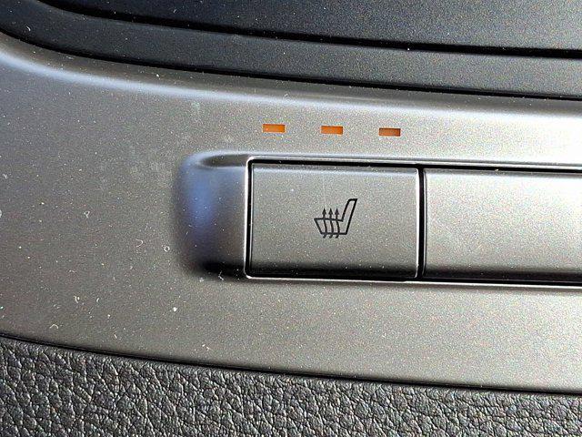 new 2025 Kia Carnival Hybrid car, priced at $43,135