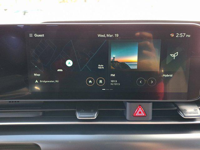 new 2025 Kia Carnival Hybrid car, priced at $43,135