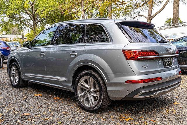 used 2024 Audi Q7 car, priced at $43,487