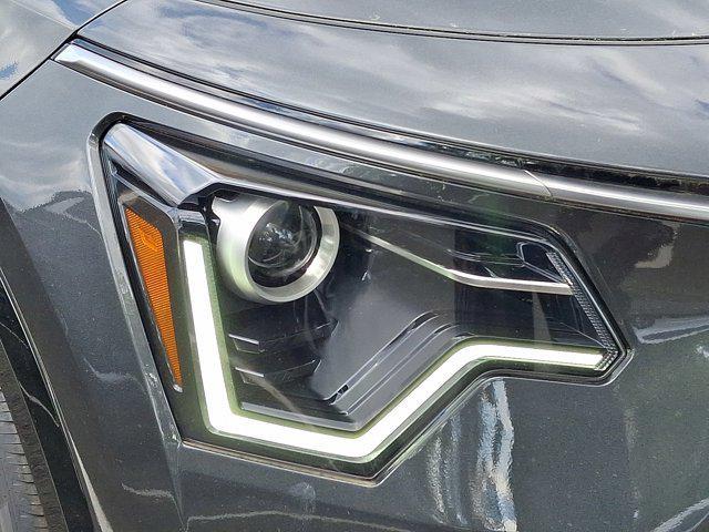 new 2025 Kia Niro car, priced at $33,640