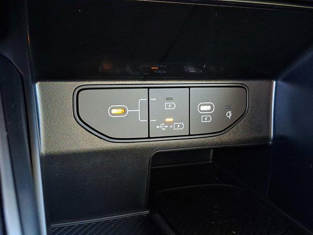 new 2026 Kia Sorento car, priced at $40,840