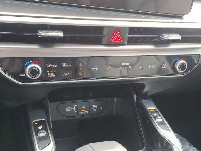 new 2025 Kia Sorento car, priced at $43,025