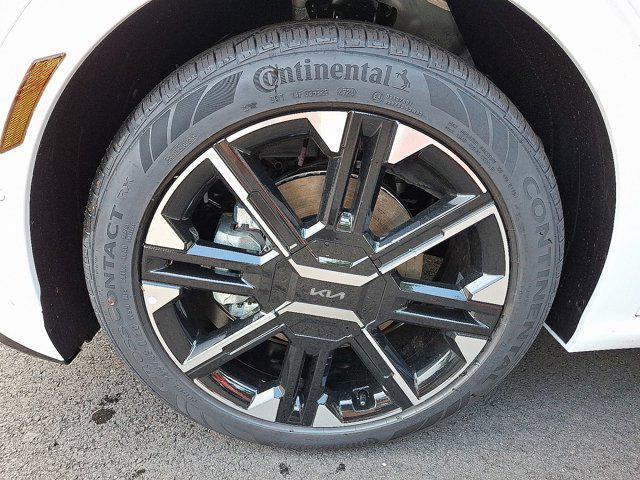 new 2025 Kia EV6 car, priced at $61,605