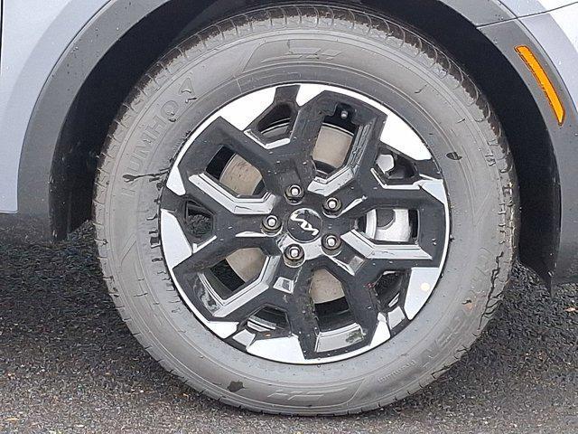 new 2025 Kia Sorento car, priced at $36,880