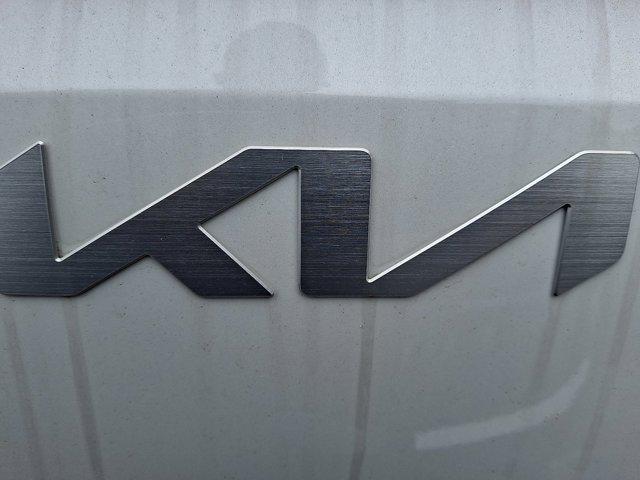 new 2025 Kia Carnival Hybrid car, priced at $51,470