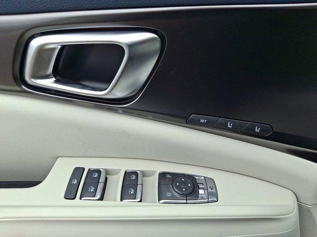 new 2025 Kia Carnival Hybrid car, priced at $51,470