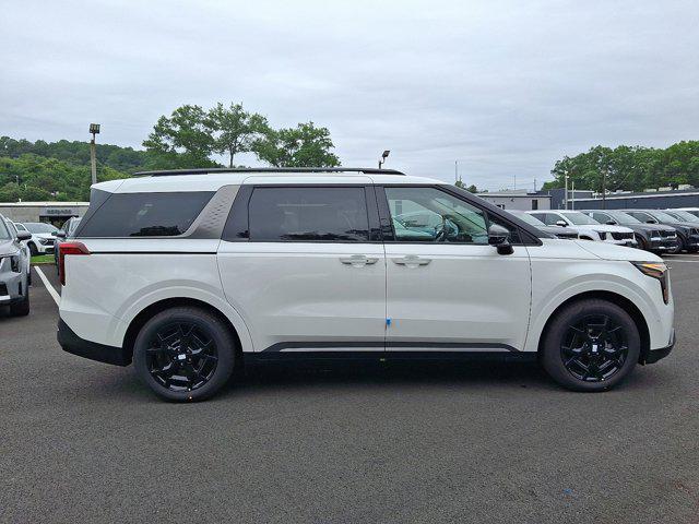 new 2025 Kia Carnival Hybrid car, priced at $51,470