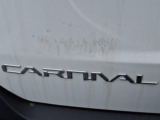 new 2025 Kia Carnival Hybrid car, priced at $51,470