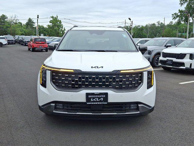 new 2025 Kia Carnival Hybrid car, priced at $51,470