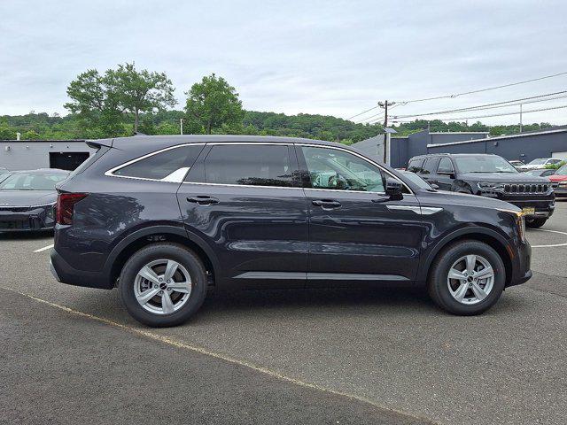 new 2025 Kia Sorento car, priced at $33,630