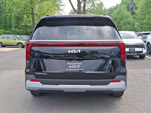 new 2025 Kia Carnival car, priced at $43,335