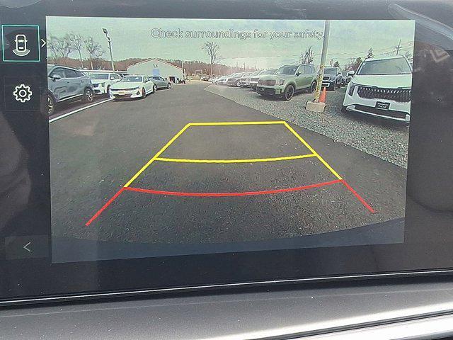 new 2025 Kia Sorento car, priced at $38,675