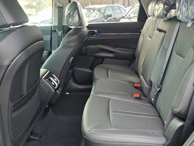 new 2025 Kia Sorento car, priced at $38,675