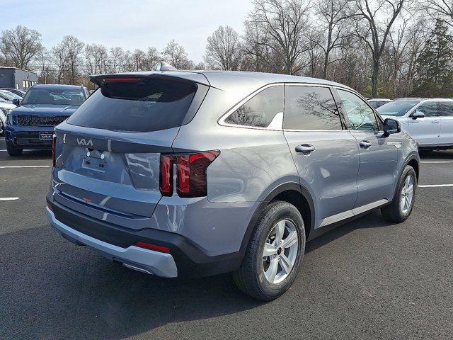 new 2025 Kia Sorento car, priced at $33,630