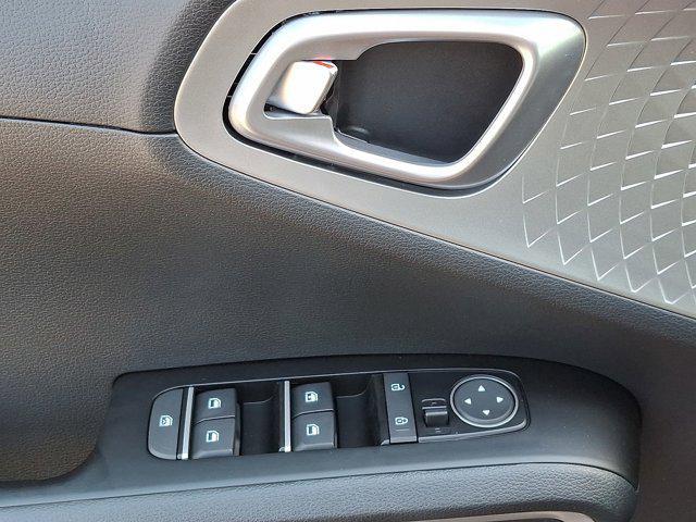 new 2025 Kia Soul car, priced at $24,615