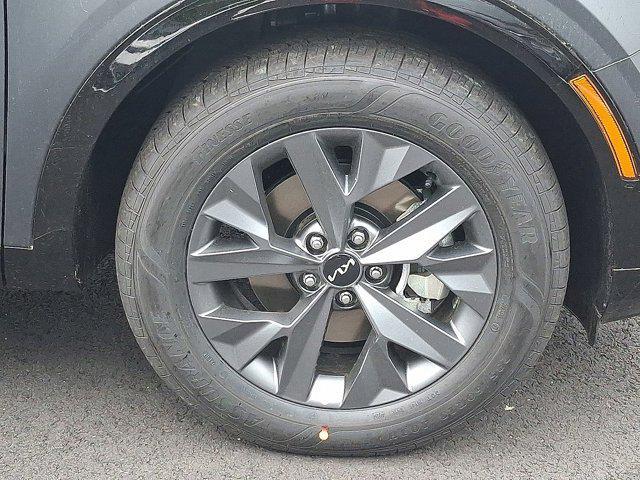 new 2025 Kia Sportage Hybrid car, priced at $40,305