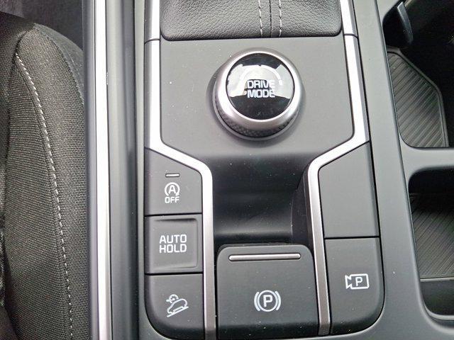 new 2025 Kia Sorento car, priced at $33,630
