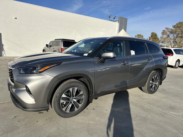 new 2025 Toyota Highlander Hybrid car, priced at $49,678