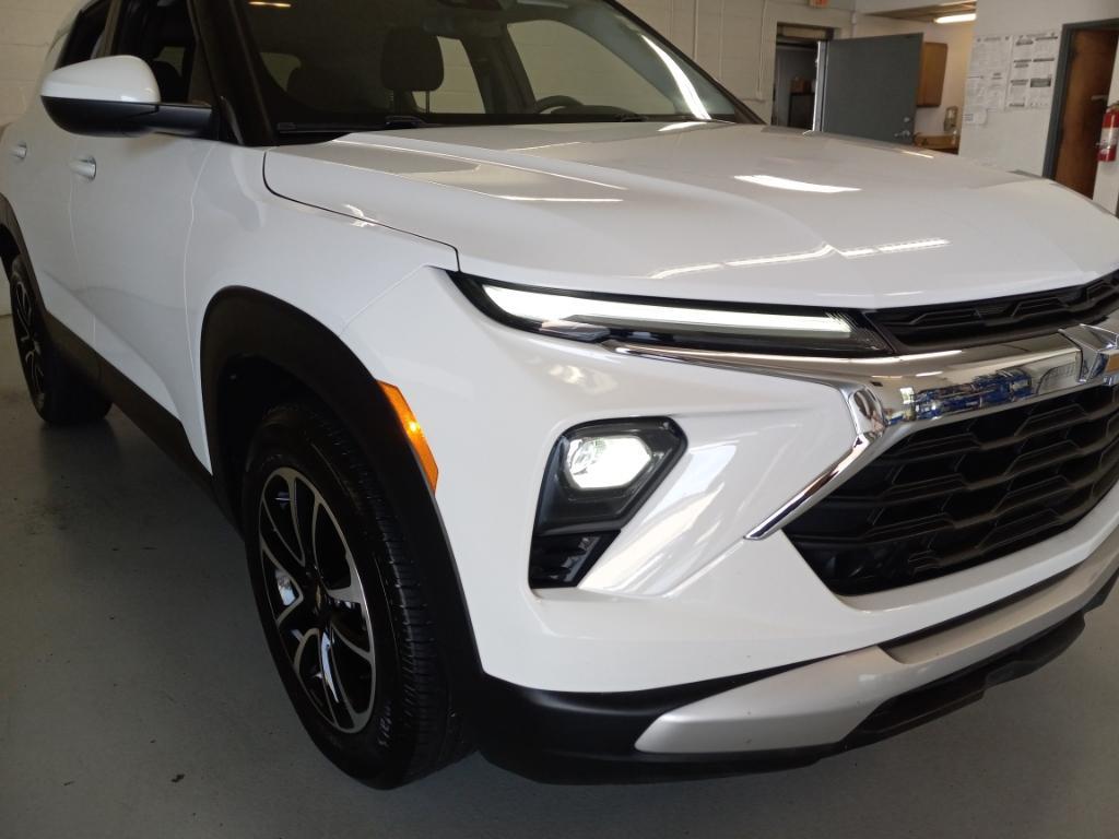 used 2024 Chevrolet TrailBlazer car, priced at $23,032