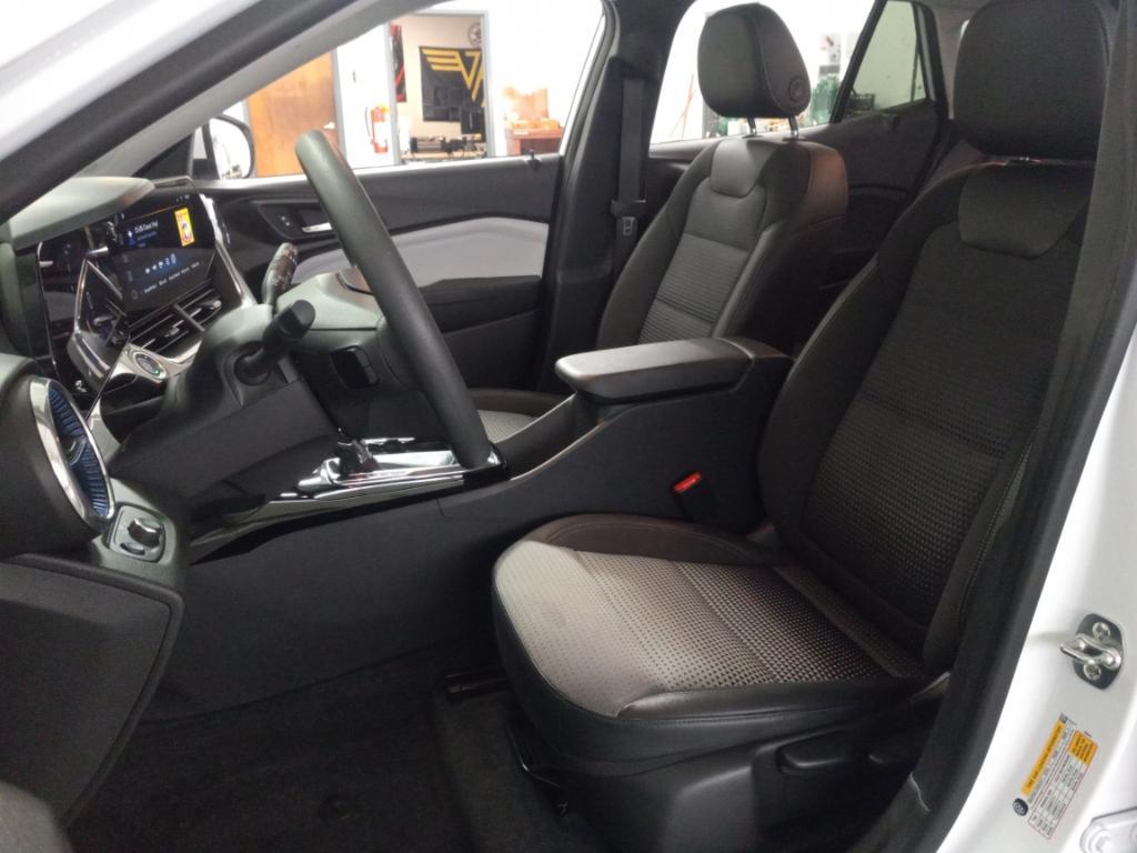 used 2025 Chevrolet Trax car, priced at $22,500