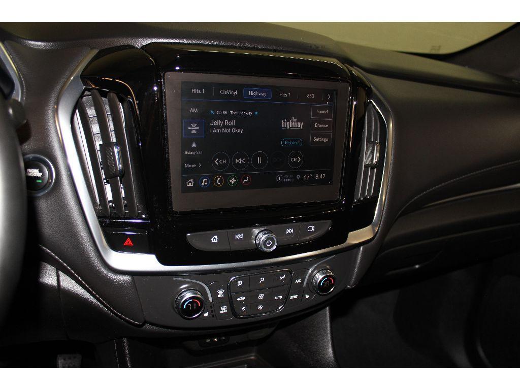 used 2023 Chevrolet Traverse car, priced at $27,000