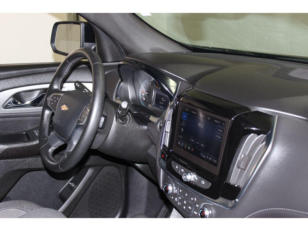 used 2023 Chevrolet Traverse car, priced at $27,500