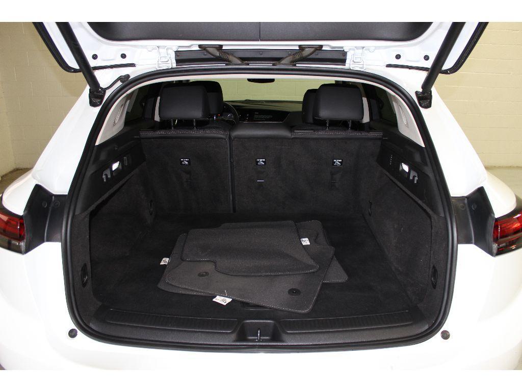 used 2022 Buick Envision car, priced at $23,000