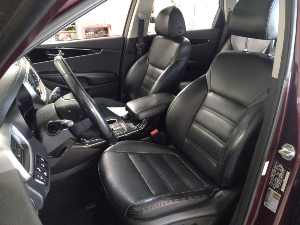 used 2019 Kia Sorento car, priced at $19,000