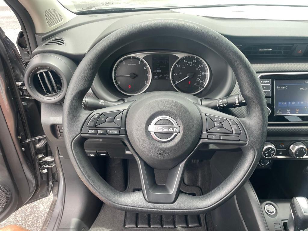 new 2025 Nissan Kicks Play car, priced at $22,661
