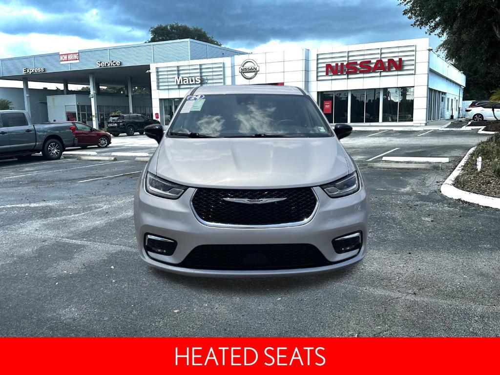 used 2024 Chrysler Pacifica car, priced at $31,031