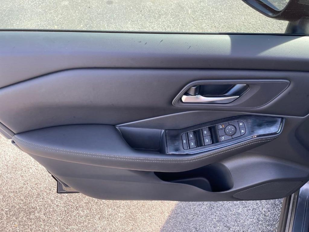 new 2025 Nissan Rogue car, priced at $32,403