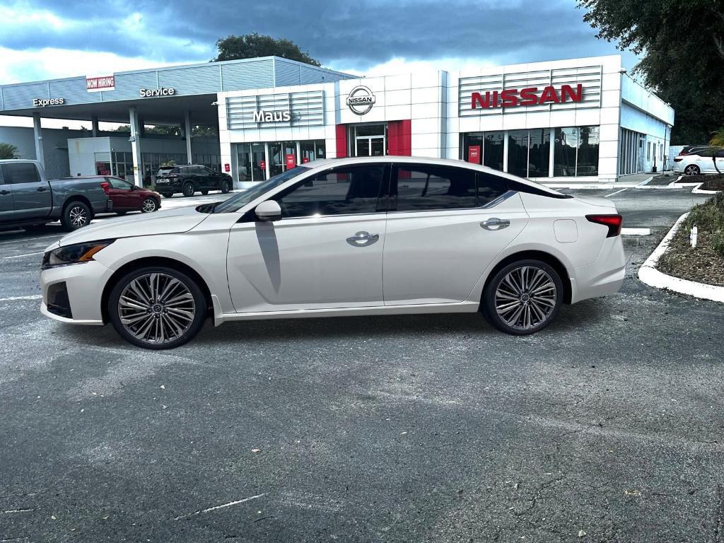 new 2025 Nissan Altima car, priced at $33,884