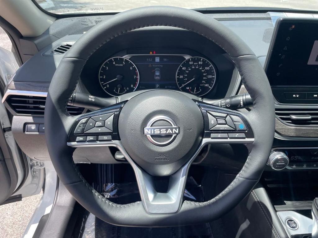 new 2025 Nissan Altima car, priced at $33,884