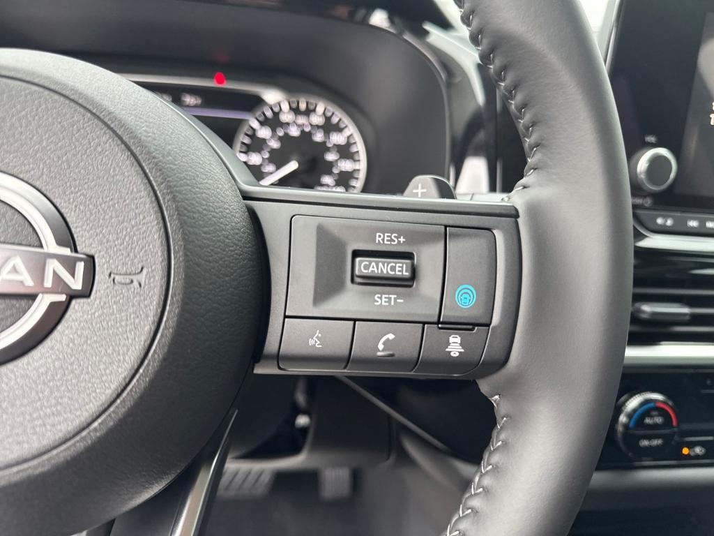 new 2025 Nissan Pathfinder car, priced at $38,669