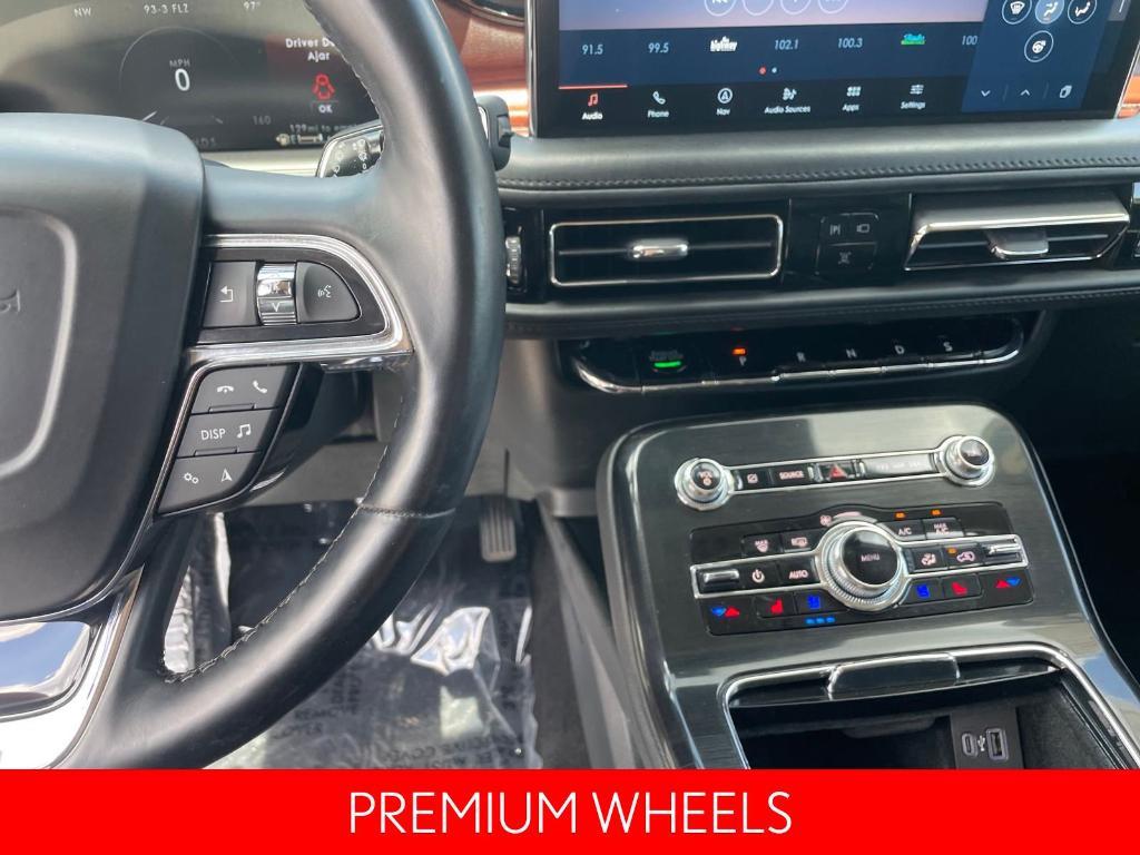used 2022 Lincoln Nautilus car, priced at $32,135