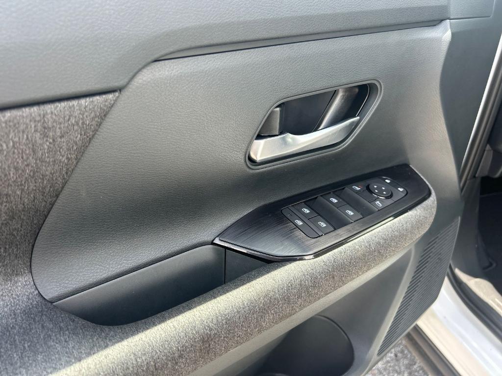 new 2025 Nissan Kicks car