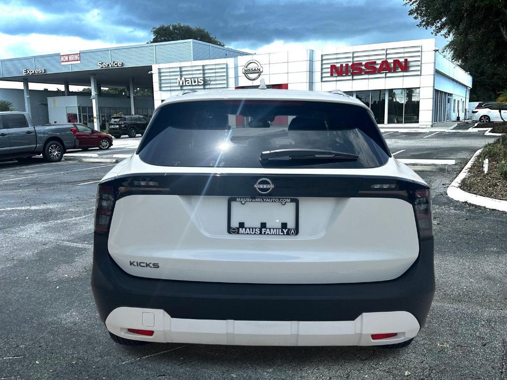 new 2025 Nissan Kicks car