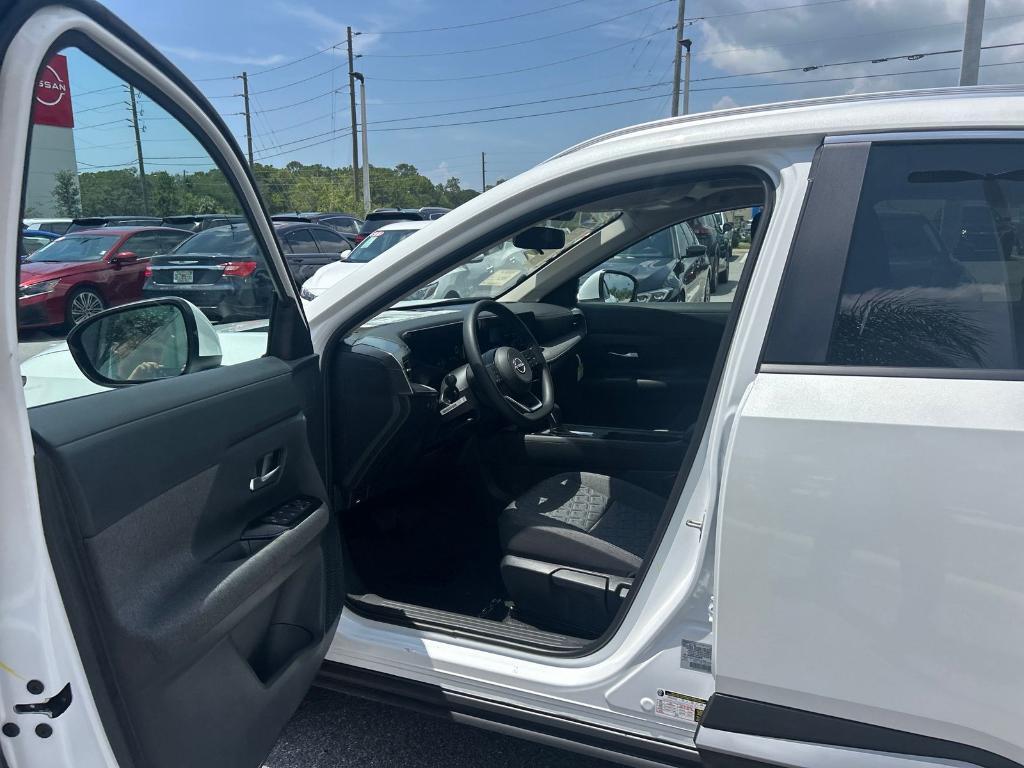new 2025 Nissan Kicks car