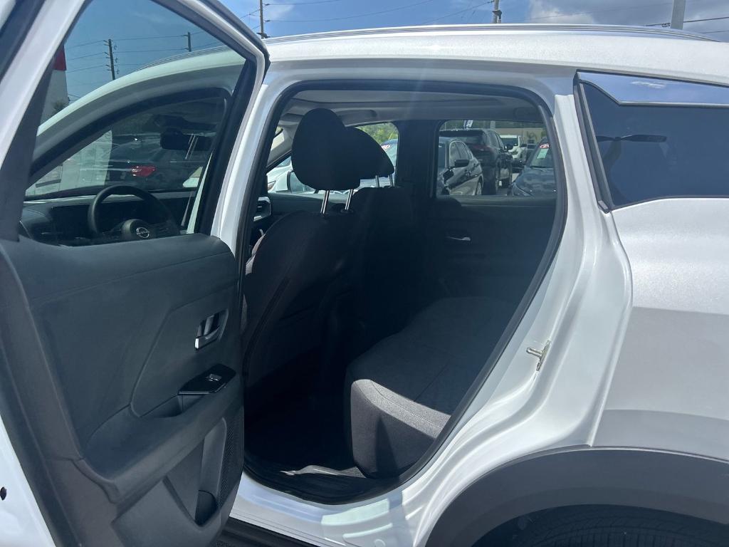 new 2025 Nissan Kicks car