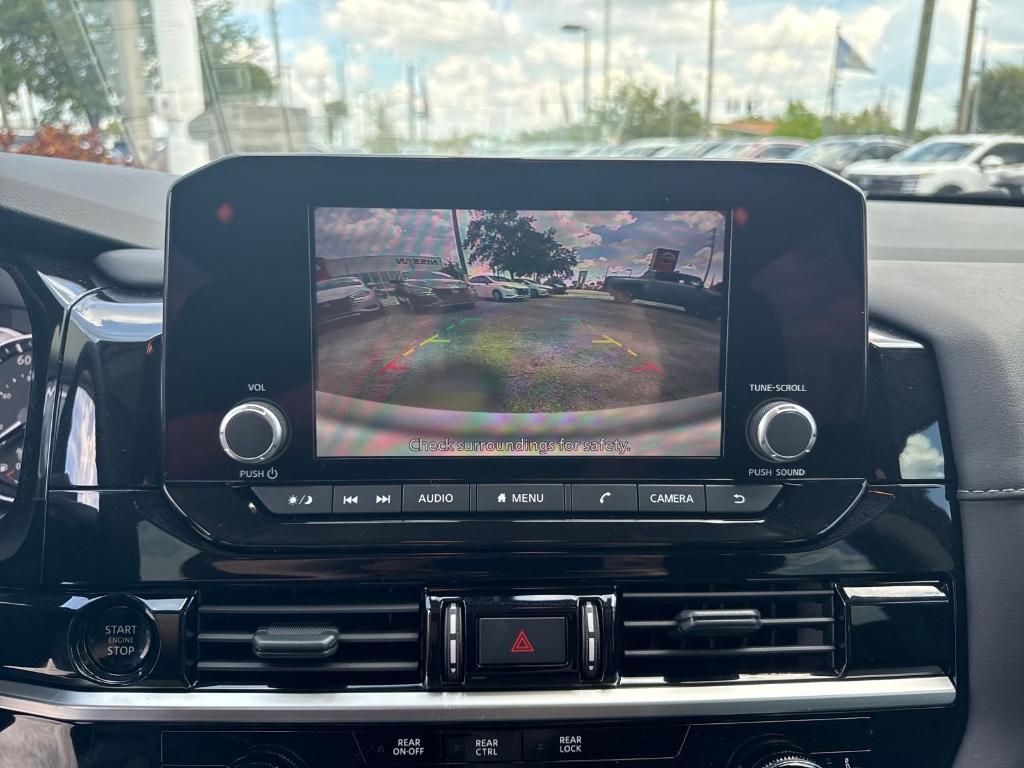 new 2025 Nissan Pathfinder car, priced at $39,075