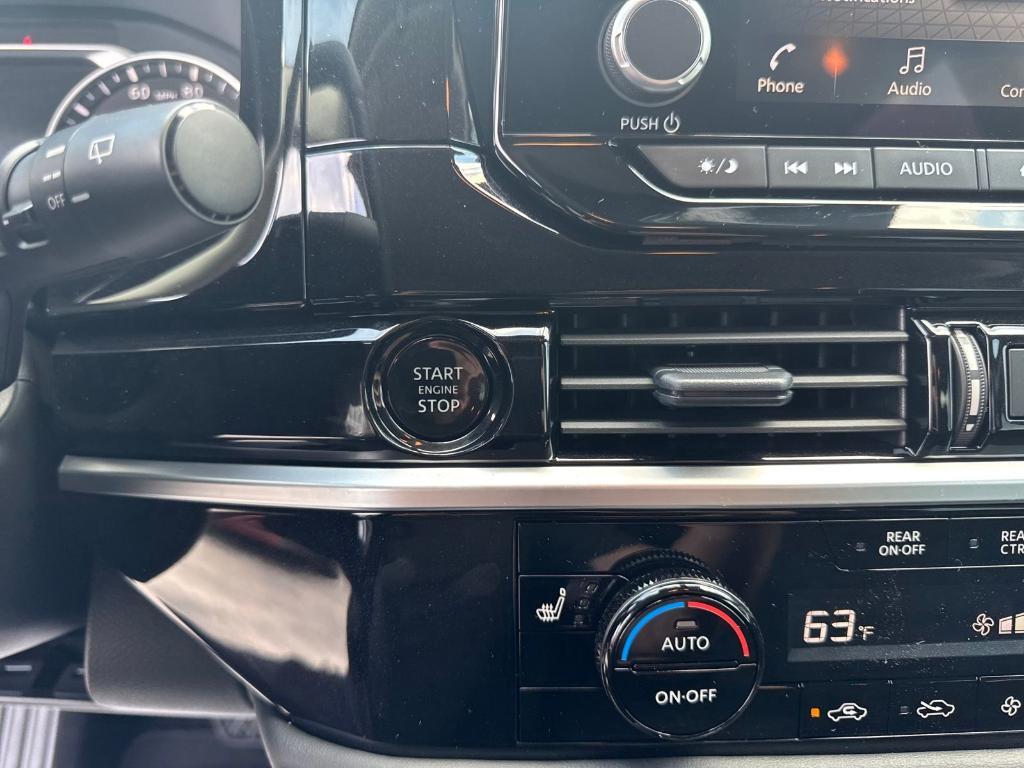 new 2025 Nissan Pathfinder car, priced at $39,075