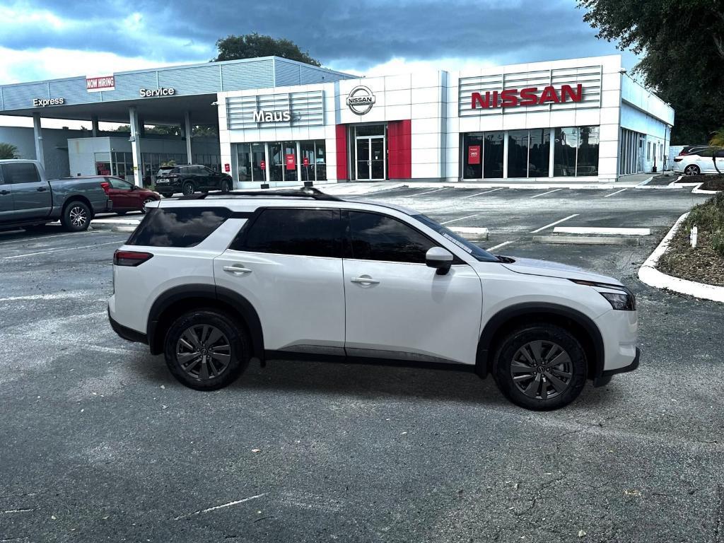 new 2025 Nissan Pathfinder car, priced at $39,075