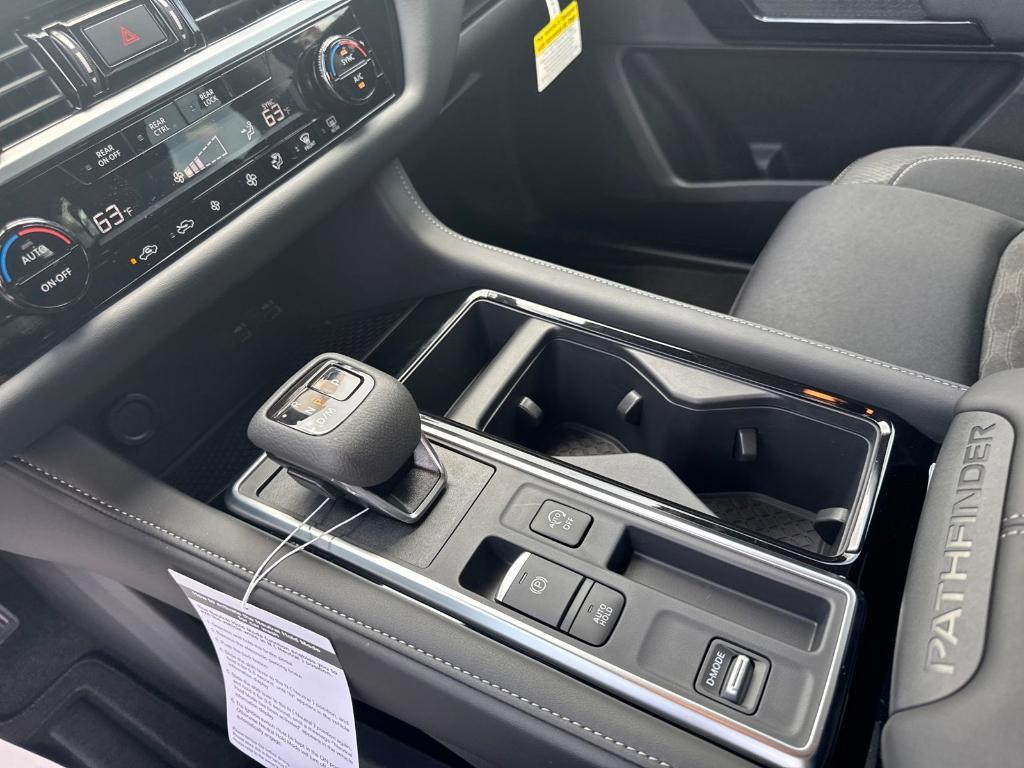 new 2025 Nissan Pathfinder car, priced at $39,075