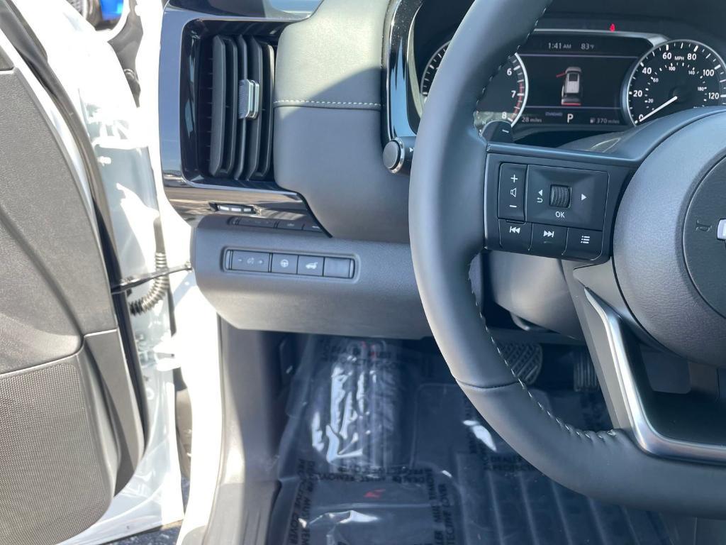 new 2025 Nissan Pathfinder car, priced at $39,418