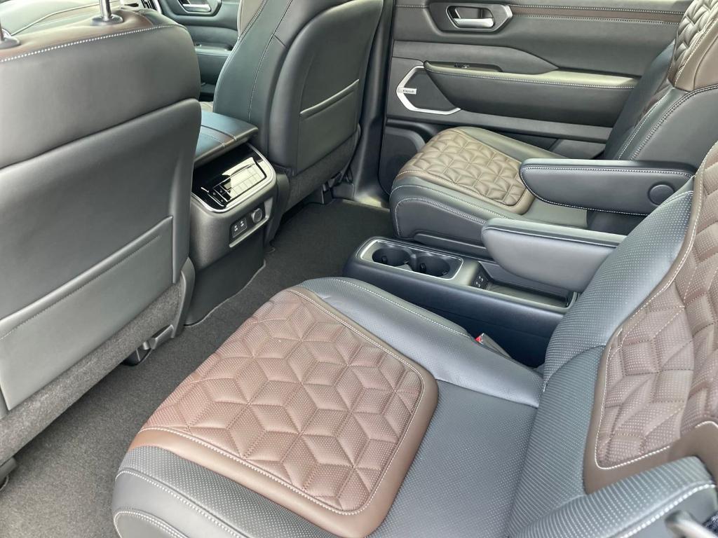 new 2025 Nissan Armada car, priced at $74,870