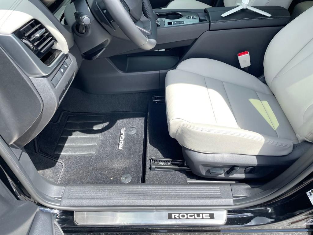 new 2025 Nissan Rogue car, priced at $40,752