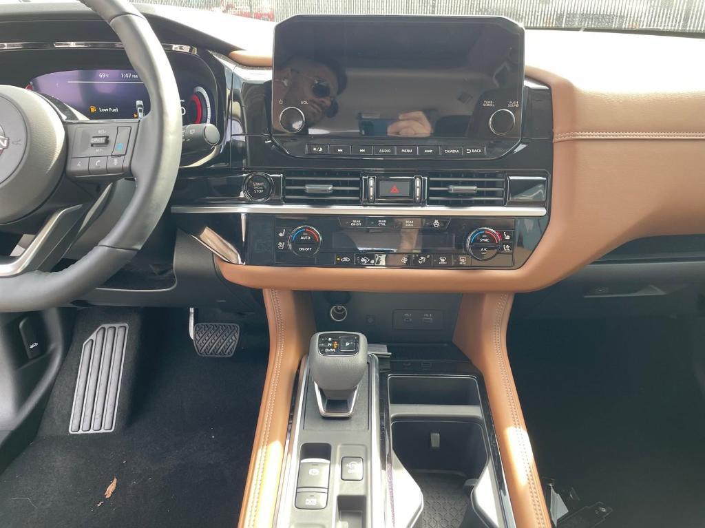 new 2025 Nissan Pathfinder car, priced at $48,567