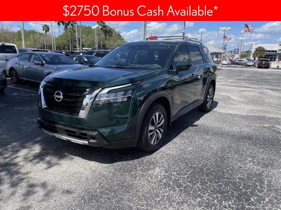 new 2024 Nissan Pathfinder car, priced at $43,003