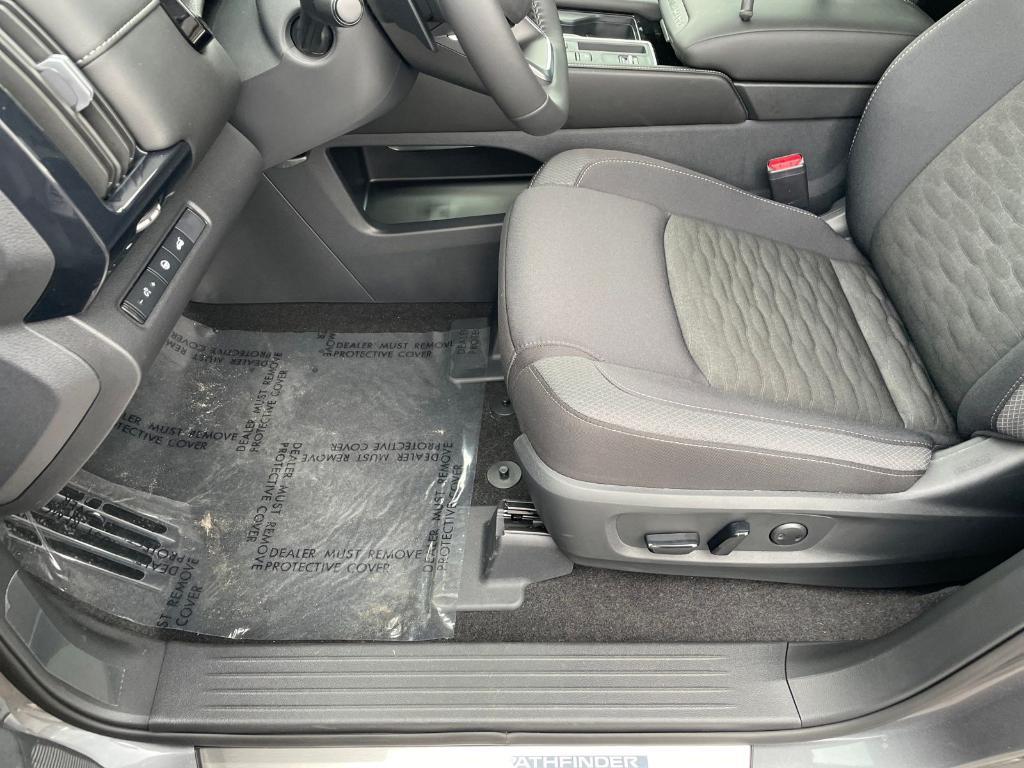new 2025 Nissan Pathfinder car, priced at $42,181